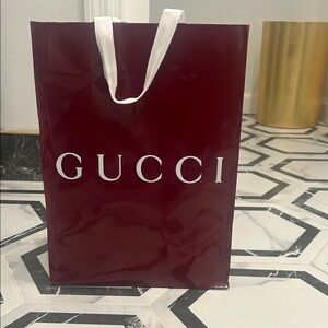 Gucci Red Shopping Bag with Green Gift Box